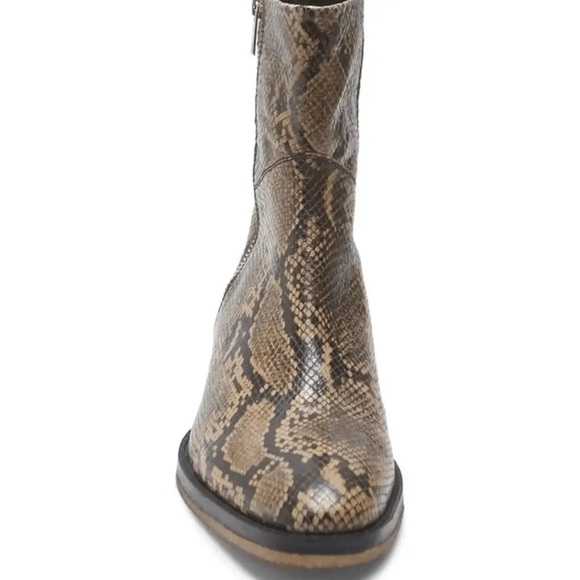FREE PEOPLE women’s Luna Natural Snakeskin Print Leather Ankle Boots Size 38 - Picture 4 of 16